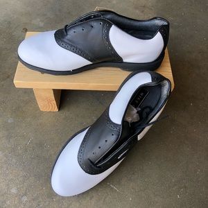 NEW Nike Classic Golf Shoes White Black Metal Spikes 7W